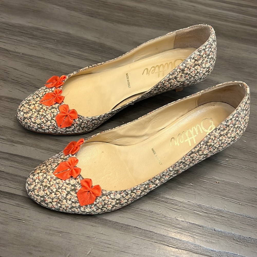 Butter Floral Heels with Orange Accents